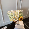 Handmade woven tote bag with sunflower decor and tulip pattern in white, yellow and green - Beige Large