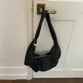 Chic black crescent croissant shoulder bag with lychee texture and silver ring detail - Standard Type / Black