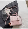 Mochila a cuadros rosa y bolso bandolera con detalles de cuero vintage y correas - Rosa Sin Colgante