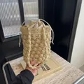 Borsa a secchiello in paglia beige fatta a mano con fodera per le vacanze estive - Bianco Sporco