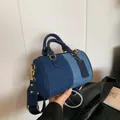 Τσάντα Boston από denim patchwork με χρυσά μεταλλικά στοιχεία και δερμάτινες λαβές - Βαθύ Μπλε Με Γαλάζιο
