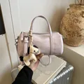 Borsa Boston chic viola chiaro con ciondolo a cavallo e finitura lucida da donna - Senza Ciondolo / Viola