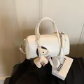 Borsa Boston bianco crema in pelle sintetica con ciondolo a cavallo e tracolla - Bianco Sporco