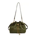 Vintage waldgrüne Beuteltasche aus mattem Leder mit goldenen Kettenelementen - Grün