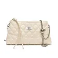 Sac bandoulière crème matelassé avec chaîne argentée et détail boule métal - Blanc