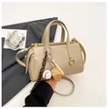 Bolso de mano caqui con colgante de béisbol y correa ajustable para mujer en verano - Albaricoque (Con Colgante)