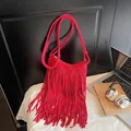 Sac bandoulière rouge en faux daim avec franges vintage et fermeture éclair - Bordeaux