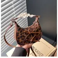 Mini borsa a mezzaluna leopardata con fiocchi marroni e manico in pizzo delicato - Leopardo Marrone