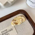 Cloud-shaped marble resin hair clip in beige and brown with handmade engraving - Milk Coffee