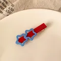 Grazioso fermaglio per capelli rosso con stelle blu e base a becco d'anatra dorata - Fermaglio per Capelli a Stella Blu