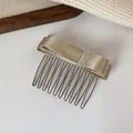 Elegante pettine per capelli con fiocco in raso champagne e denti in metallo bronzo - Pettine per Capelli con Fiocco Albicocca a Doppio Strato
