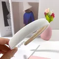 Serre-tête rembourré blanc chic en tissu doux pour un accessoire de coiffure élégant - Crème