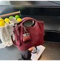 Ρετρό μπορντό σουέτ τσάντα tote με μίνι κρεμαστό τσαντάκι και ρυθμιζόμενο λουράκι - Κόκκινο