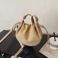 Sac seau nuage plissé marron clair avec cordon de serrage et bandoulière réglable - Kaki
