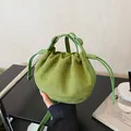 Sac seau nuage en daim vert herbe avec cordon de serrage et détail de texte mode - Vert