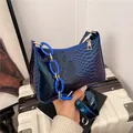 Chic blue gradient snakeskin hobo bag with thick chain strap and golden zipper - Blue