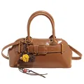 Bolso vintage marrón oscuro con acabado de cuero brillante y hebilla de cinturón decorativa - Con Colgante / Marrón