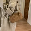 Sac bowling marron en daim mat avec poignées supérieures et bandoulière réglable - Sans pendentif / Marron