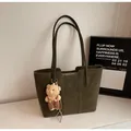 Vintage dark green tote bag with vertical stitching and cute bear plush charm accessory - Without Pendant / Green