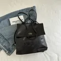 Retro black PU leather backpack with vintage texture and metal turn-lock closure - Black without Pendant