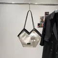 Borsa tote beige in velluto a coste con finiture in pelle nera e ciondolo nuvola - Con Ciondolo / Bianco Sporco