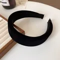Diadema acolchada de terciopelo negro clásica con diseño alto para peinado de mujer - Negro