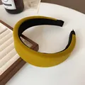Diadema de terciopelo amarillo mostaza para mujer con diseño acolchado retro chic - Amarillo