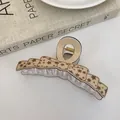 Pinza para el pelo con lazo beige elegante, patrones de estrellas y muelle dorado - Café Claro Estrella Pinza de Lazo