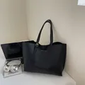 Μαύρη τσάντα tote από δέρμα PU με χρυσά γράμματα σε στυλ γραφείου μόδας - Μαύρο