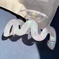 Holographic wavy hair claw clip with transparent finish and golden metal spring - Fashion Wavy Claw / Iridescent White