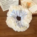 Chouchou à rayures bleues et blanches avec dentelle multicouche sur plateau - Chouchou à Grosses Rayures Bleues