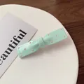 Fermaglio per capelli a fiocco verde menta con pois rosa e finitura in resina lucida - Blu lago
