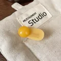 Fermaglio per capelli a sfera gialla fatto a mano stile francese in resina lucida - Giallo Brillante