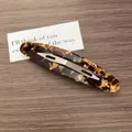 Eleganter Haarclip mit Schildpatt-Muster in ovaler Form und goldener Metalleinlage - Schildpatt-Textur (Kaffeebraun) / Kaffeebraun