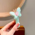 Regenbogen-Schmetterling-Haarspange mit mintgrüner Spirale und feiner Stickerei - Grüner Schmetterling