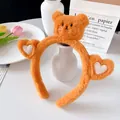 Diadema de peluche naranja para niñas con un oso de peluche 3D y detalles de corazones - Diadema de Oso con Corazón