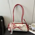 Sac à bandoulière crème chic avec nœuds rouges et détails de rubans à carreaux - Blanc