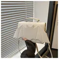 Sac à main blanc gothique avec ailes de chauve-souris et bandoulière réglable - Blanc