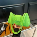 Sac sous le bras vert néon en cuir litchi avec nœud décoratif et doubles bandoulières - Vert