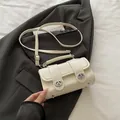Mini sac Boston blanc cassé avec fermoirs rotatifs argentés et bandoulière réglable - Blanc Sans Pendentif