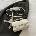 Bolso Boston blanco roto con colgante de corazón de perlas y encaje de lunares en tela - Blanco