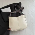 Borsa tote retrò color crema con tracolla geometrica vintage e fibbie dorate regolabili - Bianco