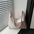 Sac hobo rose en jacquard floral avec poche en cuir et bandoulières élégantes - Rose