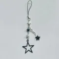 Cinturino per telefono con stella nera, catena in metallo argentato e perla bianca - Stile Stella