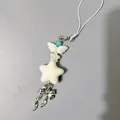 Detalle de colgante de estrella hecho a mano con lazo plateado y cuentas azules - Estilo de Lazo Plateado y Perla Artificial Azul (Estilo 4)
