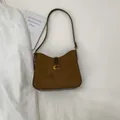 Retro-Schultertasche aus dunkelbraunem Wildleder mit goldener G-Schnalle und Riemen - Wildleder Braun