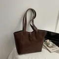 Bolso tote retro marrón oscuro de gran capacidad con correas de hombro y cierre - Marrón