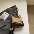 Sac bandoulière rétro bicolore kaki et marron foncé avec perles décoratives en bois - Khaki Avec Pendentif