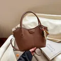 Sac seau marron foncé plissé avec perles en bois et bandoulière amovible - Marron