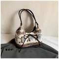 Borsa a tracolla floreale in peluche con fiocco in pelle marrone per l'autunno inverno - Caffè Piccolo